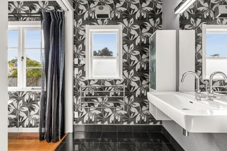 Photo of property in 29 Campbell Street, Havelock North, 4130