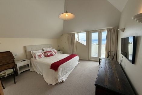Photo of property in 24 Harbour View Road, Northland, Wellington, 6012