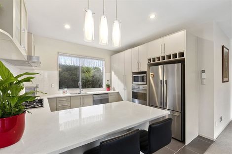 Photo of property in 5 Northbrook Close, Greenhithe, Auckland, 0632