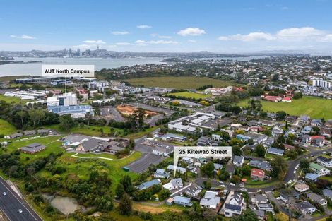 Photo of property in 25 Kitewao Street, Northcote, Auckland, 0627