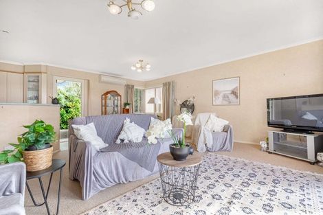 Photo of property in 22 Cobbe Place, Pomare, Rotorua, 3015