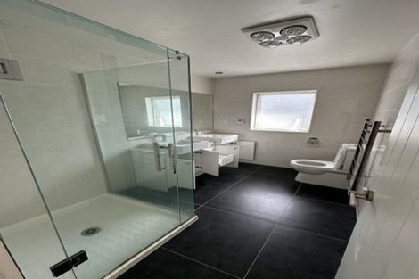 Photo of property in 72 Harrowglen Drive, Northcross, Auckland, 0630