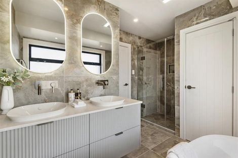 Photo of property in 20 Beach Road, Castor Bay, Auckland, 0620