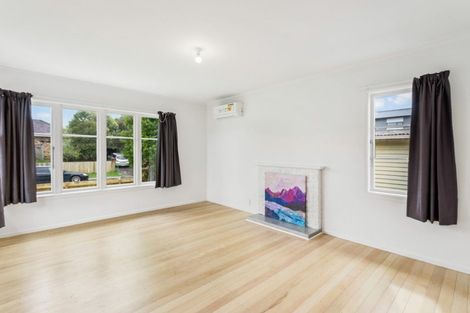 Photo of property in 16 Serjeant Street, Henderson, Auckland, 0612