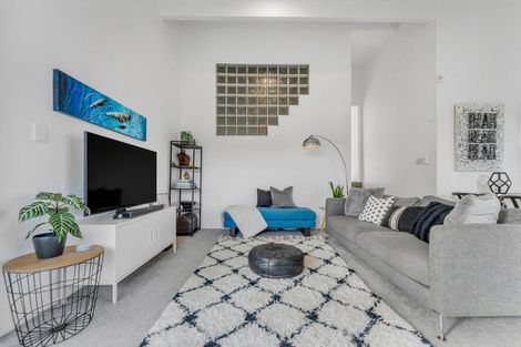 Photo of property in 1/28 Noeleen Street, Glenfield, Auckland, 0629