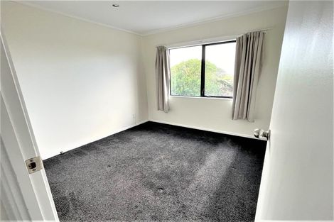 Photo of property in 13 Benchmark Drive, Massey, Auckland, 0614