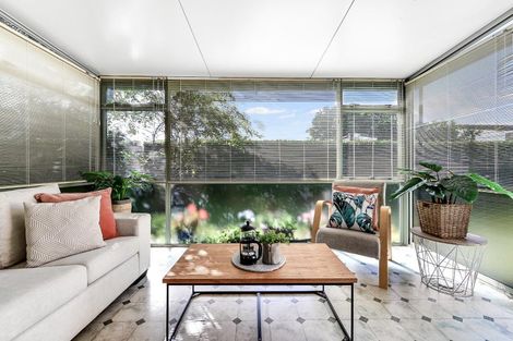 Photo of property in 2/38 Sandwich Road, St Andrews, Hamilton, 3200