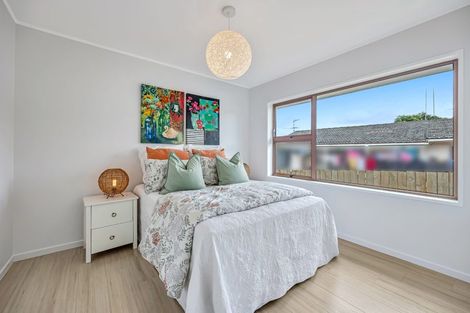 Photo of property in 12 Huber Street, Weymouth, Auckland, 2103