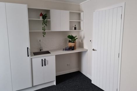 Photo of property in 145b Cook Street, West End, Palmerston North, 4410