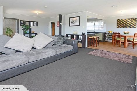 Photo of property in 56 Boundary Road, Clover Park, Auckland, 2019