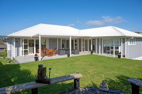 Photo of property in 9 Baxendale Drive, Matipo Heights, Rotorua, 3015