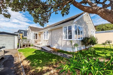 Photo of property in 11 Hector Street, Seatoun, Wellington, 6022