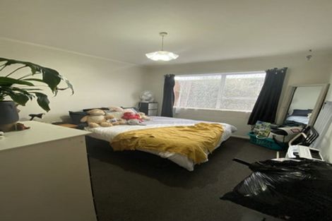 Photo of property in 18a Chetwode Grove, Newlands, Wellington, 6037