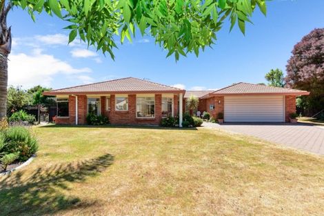 Photo of property in 18 Winchester Place, Rototuna North, Hamilton, 3210
