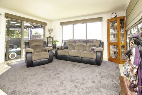 Photo of property in 119 Pacific Drive, Fitzherbert, Palmerston North, 4410
