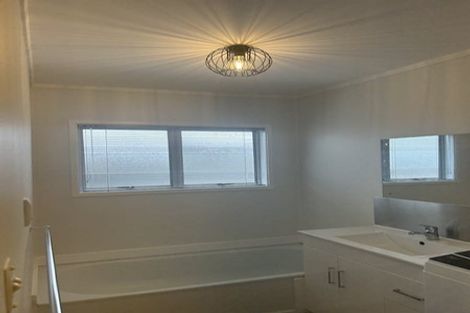 Photo of property in 40 Tiraumea Drive, Pakuranga, Auckland, 2010