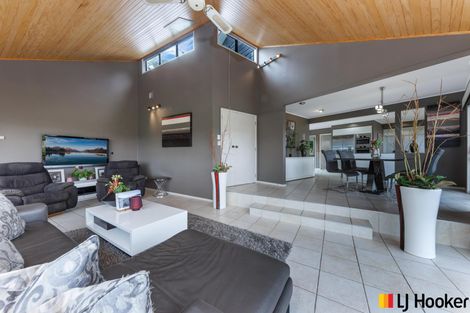 Photo of property in 180 Carnoustie Drive, Wattle Downs, Auckland, 2103