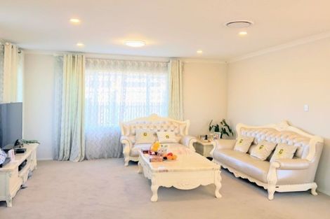 Photo of property in 116c Royal Road, Massey, Auckland, 0614