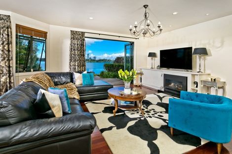 Photo of property in 3/76 Shakespeare Road, Milford, Auckland, 0620