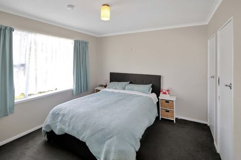 Photo of property in 27 Kellsmere Crescent, Island Bay, Wellington, 6023