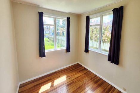 Photo of property in 6 Mcguire Street, Hawera, 4610