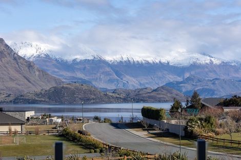 Photo of property in 28 Minaret Ridge, Wanaka, 9305