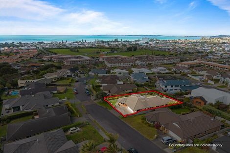 Photo of property in 6 The Ritz, Orewa, 0931