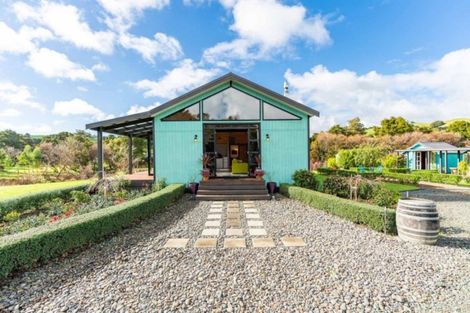 Photo of property in 22 Wairere Valley Road, Paparoa, 0571