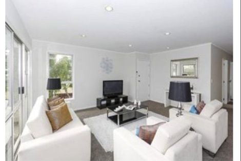 Photo of property in 73 Pine Avenue, Henderson, Auckland, 0612