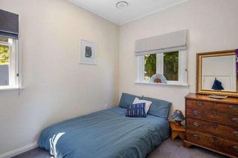 Photo of property in 47 Melbourne Road, Island Bay, Wellington, 6023