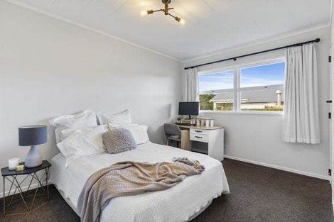 Photo of property in 1/29 Mahara Avenue, Birkenhead, Auckland, 0626