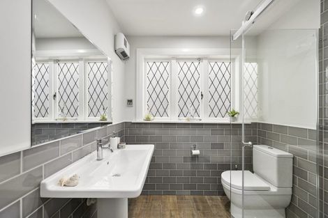 Photo of property in 29 Grant Road, Thorndon, Wellington, 6011