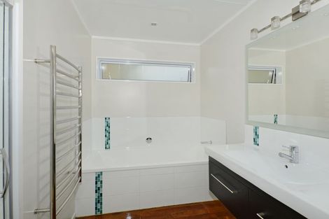 Photo of property in 16 Carr Street, Te Kamo, Whangarei, 0112