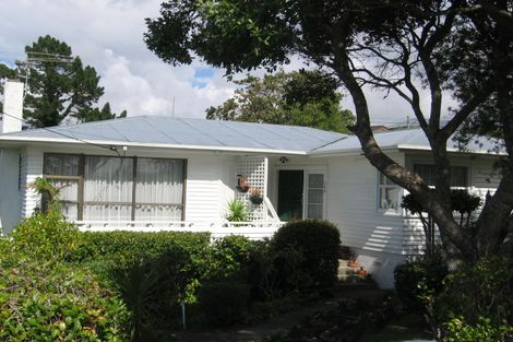 Photo of property in 708 East Coast Road, Pinehill, Auckland, 0632