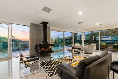 Photo of property in 52 Delamore Drive, Oneroa, Waiheke Island, 1081