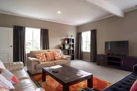 Photo of property in 1 Oakfield Street, Burnside, Christchurch, 8053