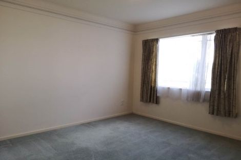 Photo of property in 2 Te Hoe Grove, Pinehill, Auckland, 0632