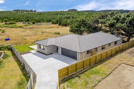 Photo of property in 13 Oxnam Place, Foxton Beach, Foxton, 4815