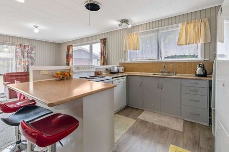 Photo of property in 27 Dunlop Road, Te Puke, 3119