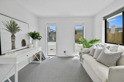 Photo of property in 11 Te Rehutai Rise, Welcome Bay, 3112