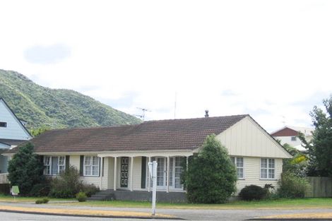 Photo of property in 17 California Drive, Totara Park, Upper Hutt, 5018