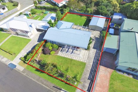 Photo of property in 16 Carr Street, Te Kamo, Whangarei, 0112