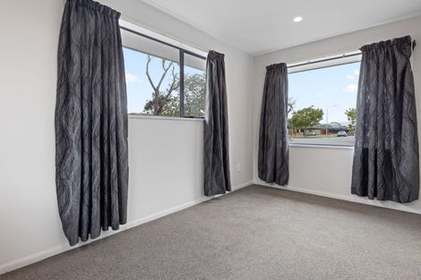 Photo of property in 24a Rue De La Mare, Parklands, Christchurch, 8083