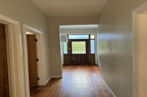 Photo of property in 20 Northland Road, Northland, Wellington, 6012