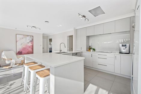 Photo of property in 15 Halcione Close, Flagstaff, Hamilton, 3210