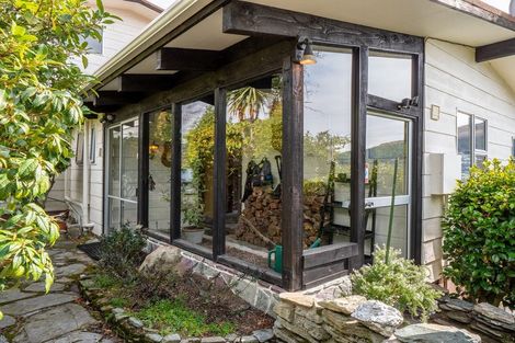 Photo of property in 52 Oregon Drive, Kelvin Heights, Queenstown, 9300