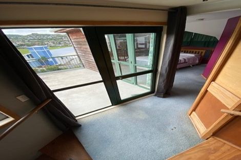 Photo of property in 33 Makara Road, Karori, Wellington, 6012