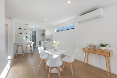 Photo of property in 2/204 Edgeware Road, Edgeware, Christchurch, 8013