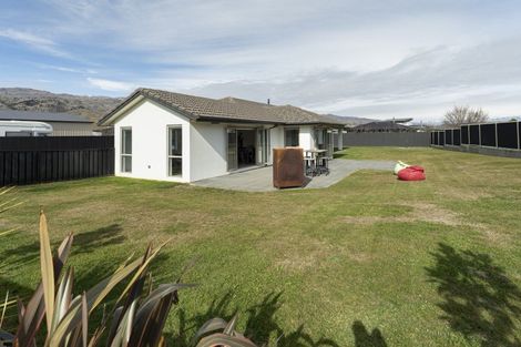 Photo of property in 58 Missy Crescent, Mount Pisa, Cromwell, 9383