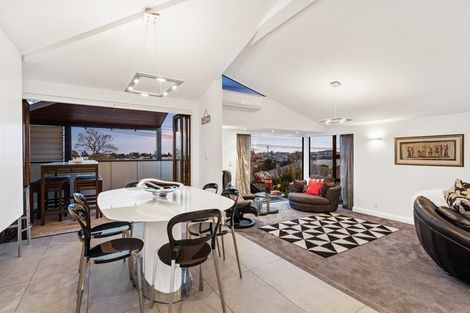 Photo of property in 41 Rawene Road, Birkenhead, Auckland, 0626